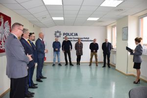 sala, policjanci emeryci