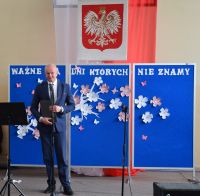 wicestarosta przemawia do maturzystów