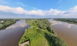 Zdjęcie z drona - dwie rzeki Narew i Wisła