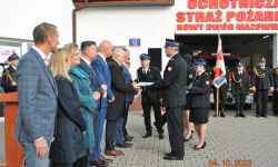 komendant psp składa podziękowanie gościom