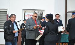 wręczenie podziękowań zebranym gościom