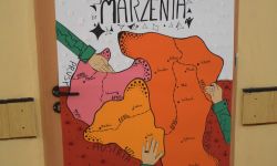 kolorowy plakat, zarys mapy Polski przed rozbiorami