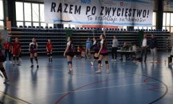 hala sportowa, mecz siatkówki dziewcząt