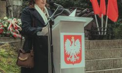 starosta przemawia do uczestników uroczystości