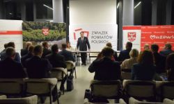 wystąpienie marszałka województwa mazowieckiego, zebrani starostwie