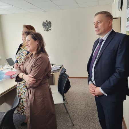Zarząd Powiatu Nowodworskiego na spotkaniu z siatkarkami