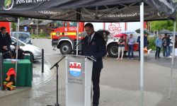 Burmistrz NDM przemawia do zebranych