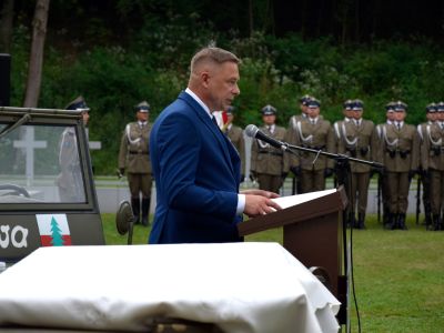 wicestarosta nowodworski przemawia