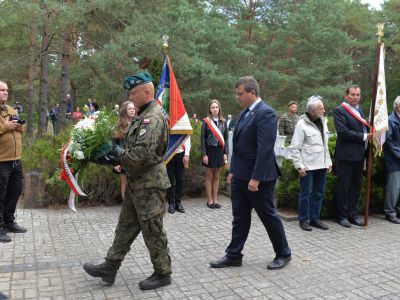 złożenie kwiatów, Przewodniczący Rady Powiatu Marcin Gągolewski