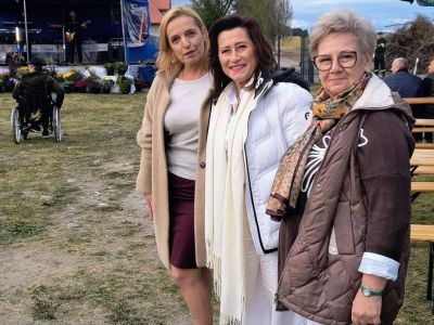 Starosta Nowodworski Magdalena Biernacka wraz z organizatorami