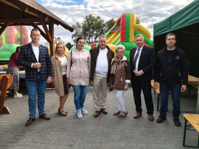 Wicestarosta Nowodworski Andrzej Pacocha wraz z organizatorami