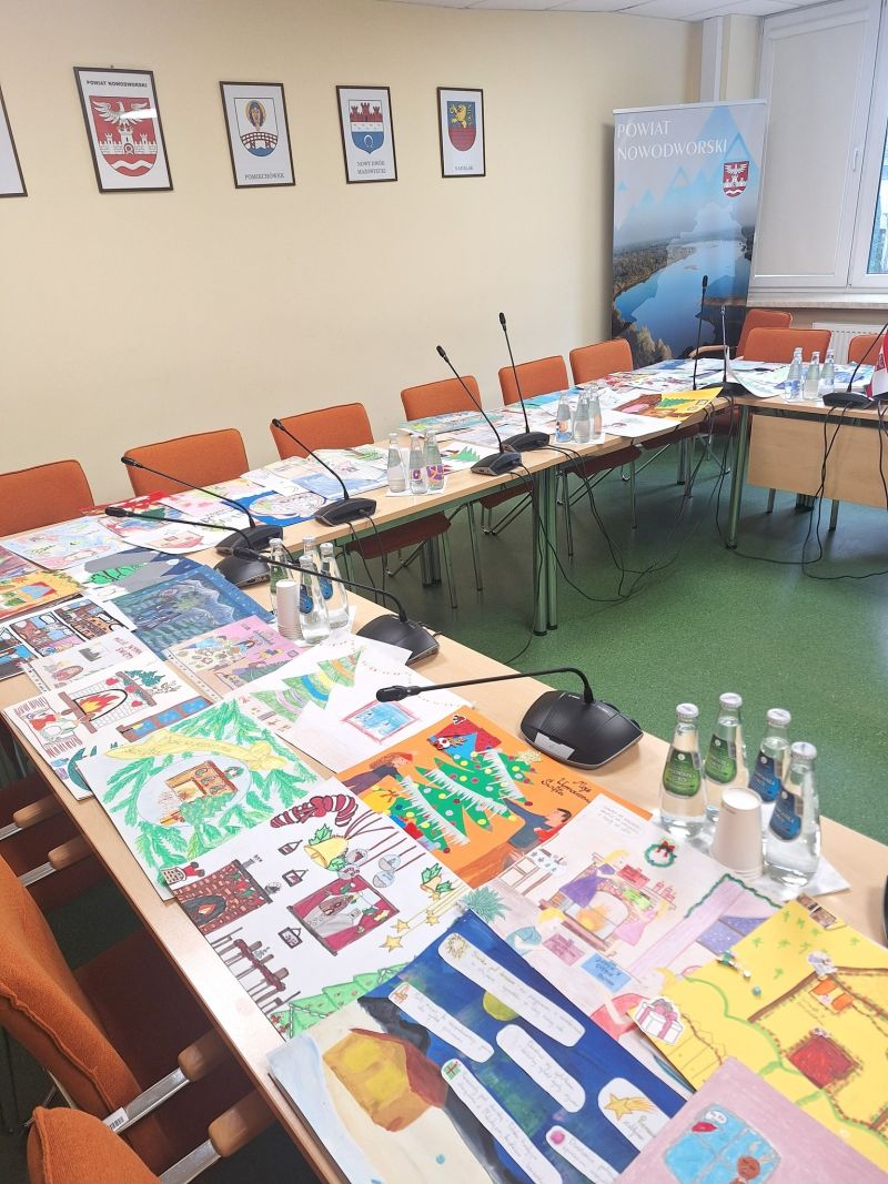 Prace plastyczne, które wpłynęły na konkurs plastyczny "Moje wymarzone święta"