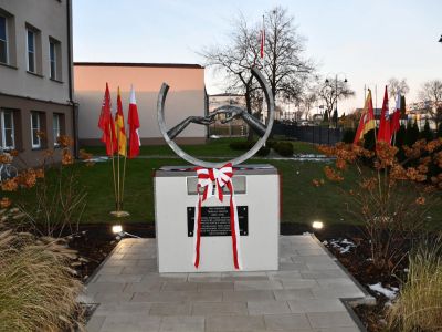 pomnik Tadeusza Hanzlika