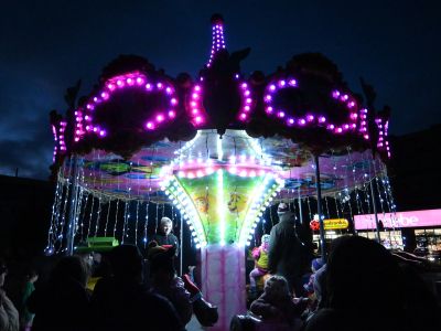 karuzela wenecka wieczorem