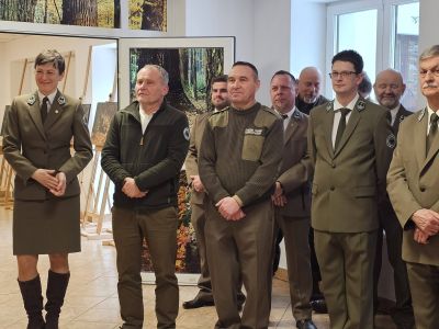 wspólne zdjęcie służb parku