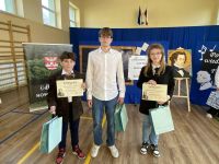 Uczestnicy powiatowego konkursu wiedzy o życiu i twórczości Fryderyka Chopina