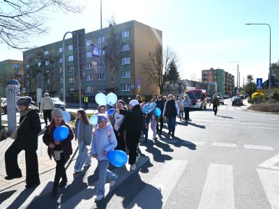 przemarsz ulicami miasta