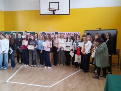 zdjęcie grupowe uczestników wydarzenia