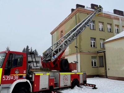 samochód strażacki w trakcie akcji