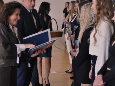 uroczystość pożegnania uczniów klas maturalnych