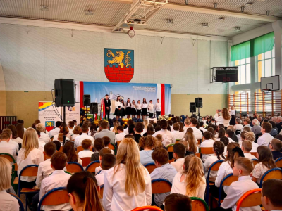 Jubileusz SP Nr 1 im. Konstytucji 3 Maja w Nasielsku