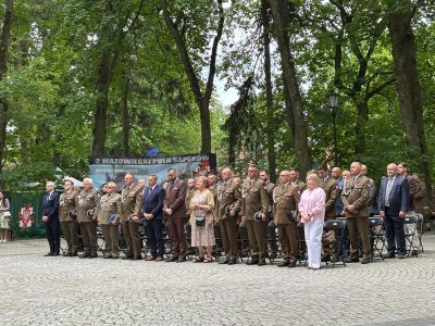 Uczestnicy Mszy Świętej podczas Powiatowego Dnia Weterana