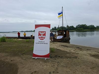 roll-up powiatu nowodworskiego na brzegu Wisły